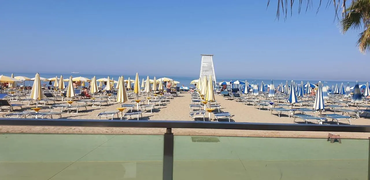 Relax Apartament دراس 0*,